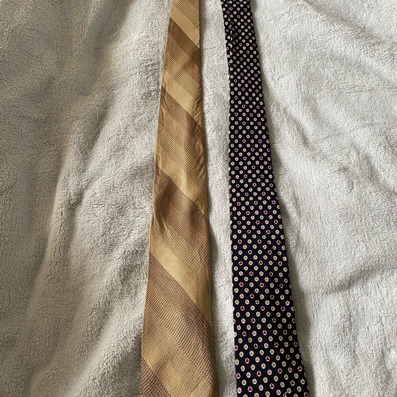 Bundle of Vintage Men’s Branded Ties - Picture 2 of 8